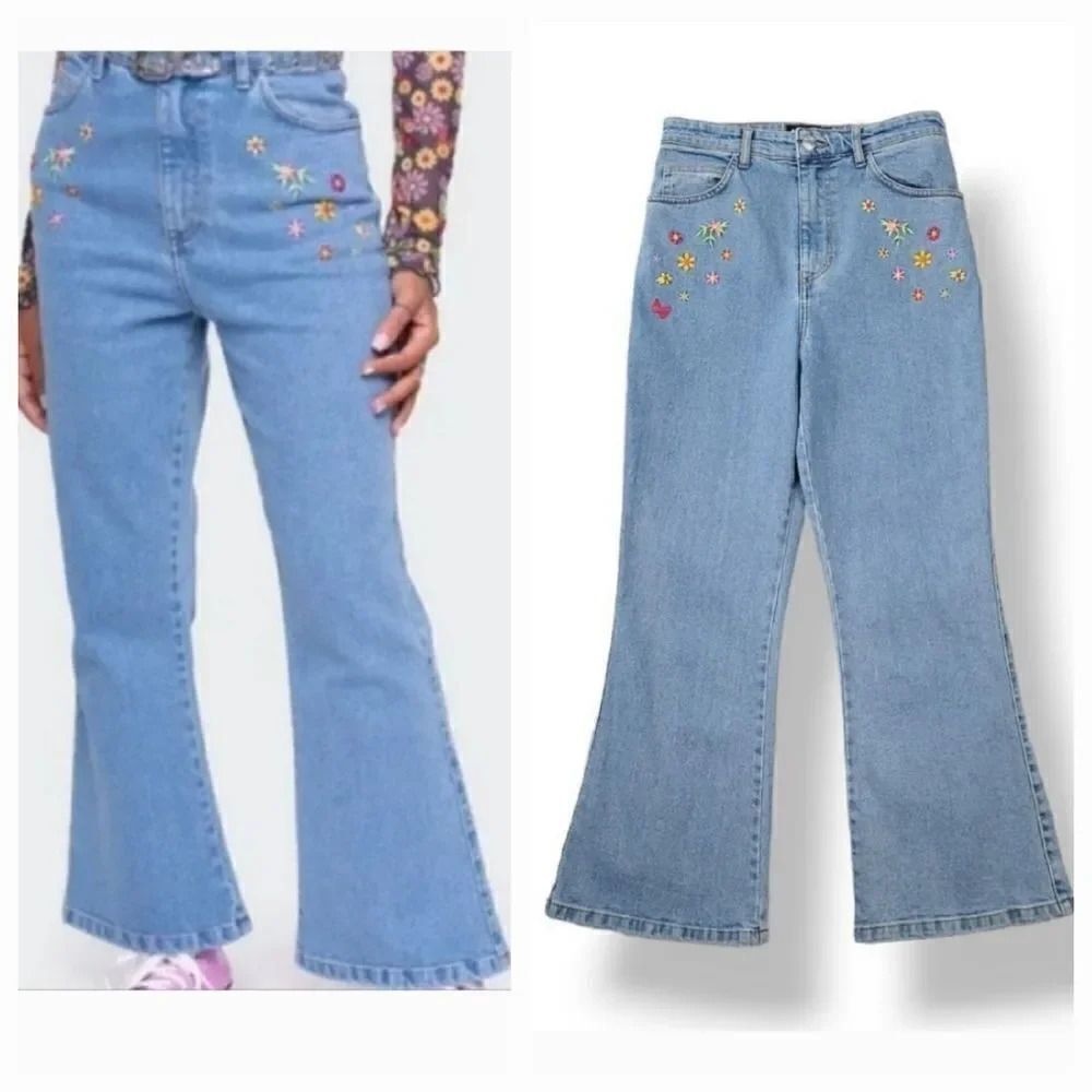 NEW Minga London High Rise Crop Flare Embroidered Flowers Light Wash Denim 2/26